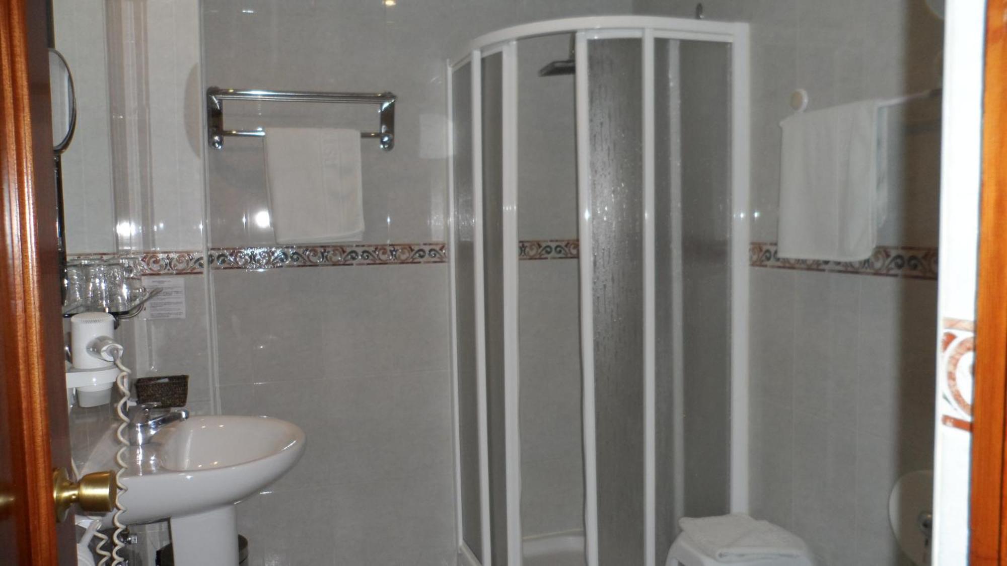 Hostal Coruna Astorga Quarto foto