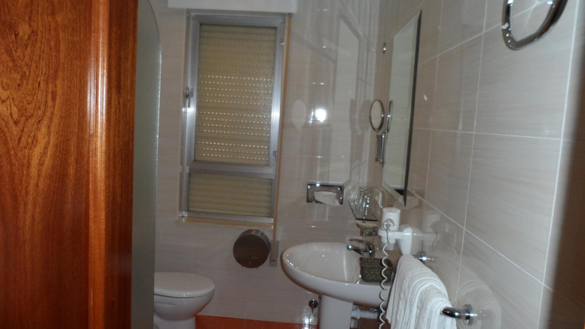 Hostal Coruna Astorga Quarto foto