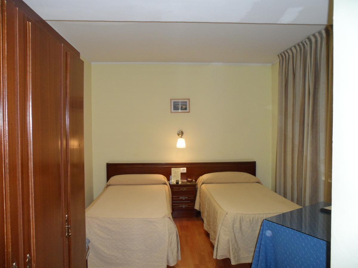 Hostal Coruna Astorga Exterior foto